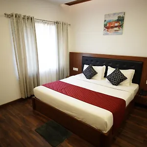 *** Hotel Four N Square Residency India